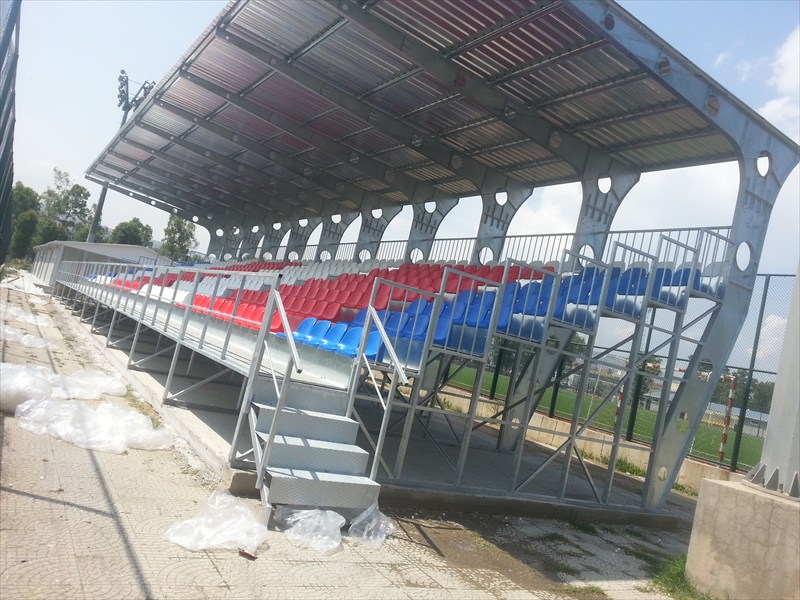 Atatürk Stadı Yan Sahalar
