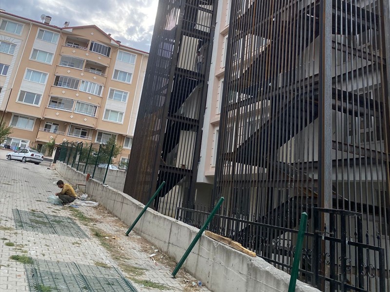 Yangın Kaçış Merdiveni